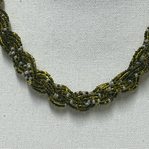 Vintage Green Seed Bead Twisted Multi Strand Necklace With Barrel Screw Clasp - Picture 5 of 7
